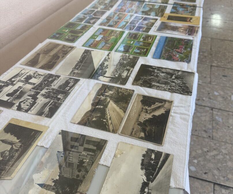 Izložba razglednica povodom Dana škole